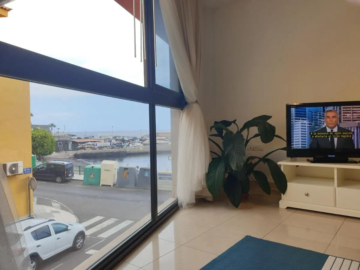 Apartamento Frente Al Puerto De Candelaria A 20 Metros De La Playa. Apartment