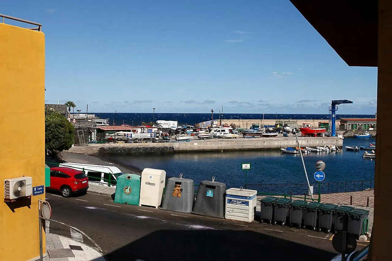Apartamento frente al Puerto de Candelaria a 20 metros de la playa. 0*,  España