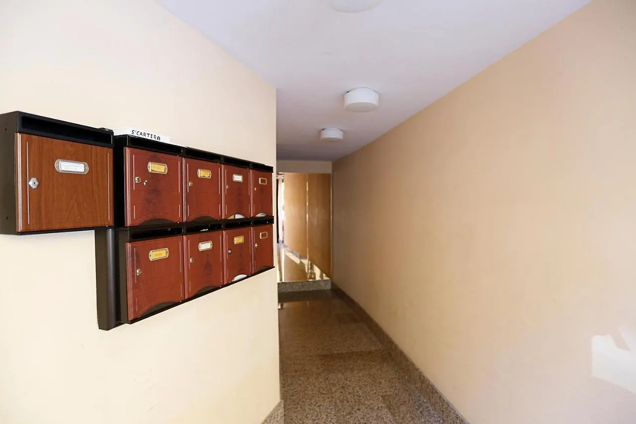 Apartamento frente al Puerto de Candelaria a 20 metros de la playa. España