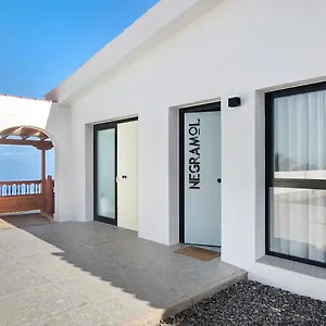 https://linaje-del-pago-negramol.adeje-hotels.com